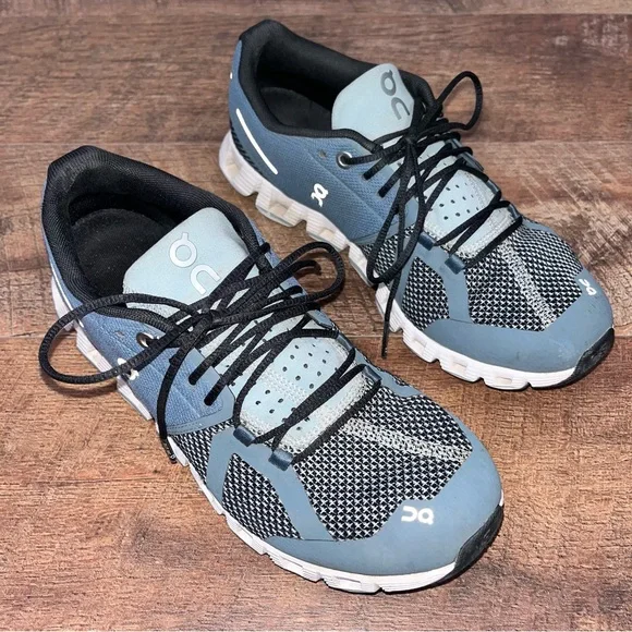 On Running Women's Sneakers - Blue and Black - Picture 5 of 13